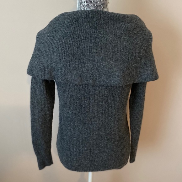 LOFT Women’s Small Grey Ribbed Cowl Neck Sweater NWT - Picture 5 of 8
